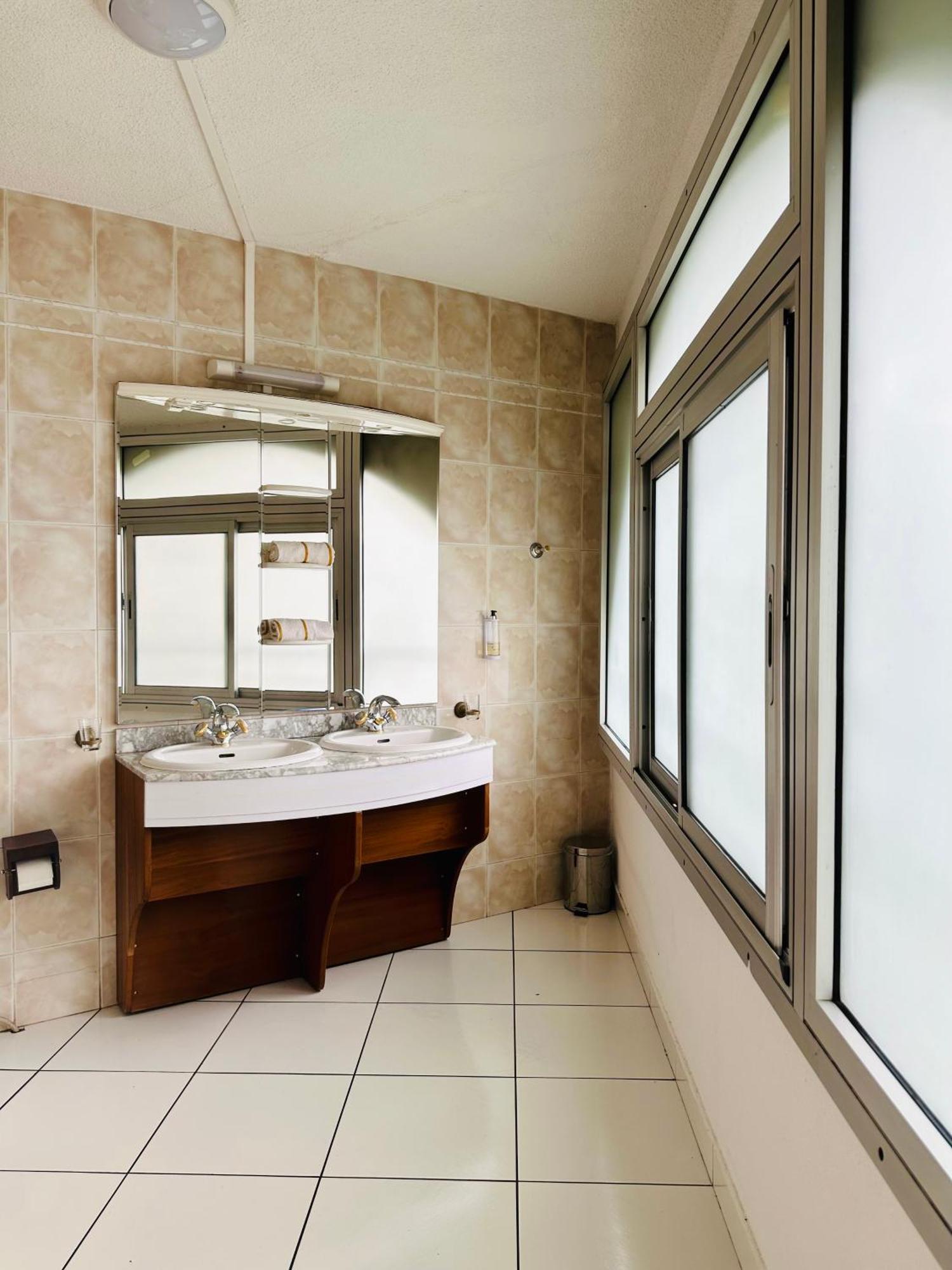 Hotel Residence Le Phoenix サン・ピエール エクステリア 写真